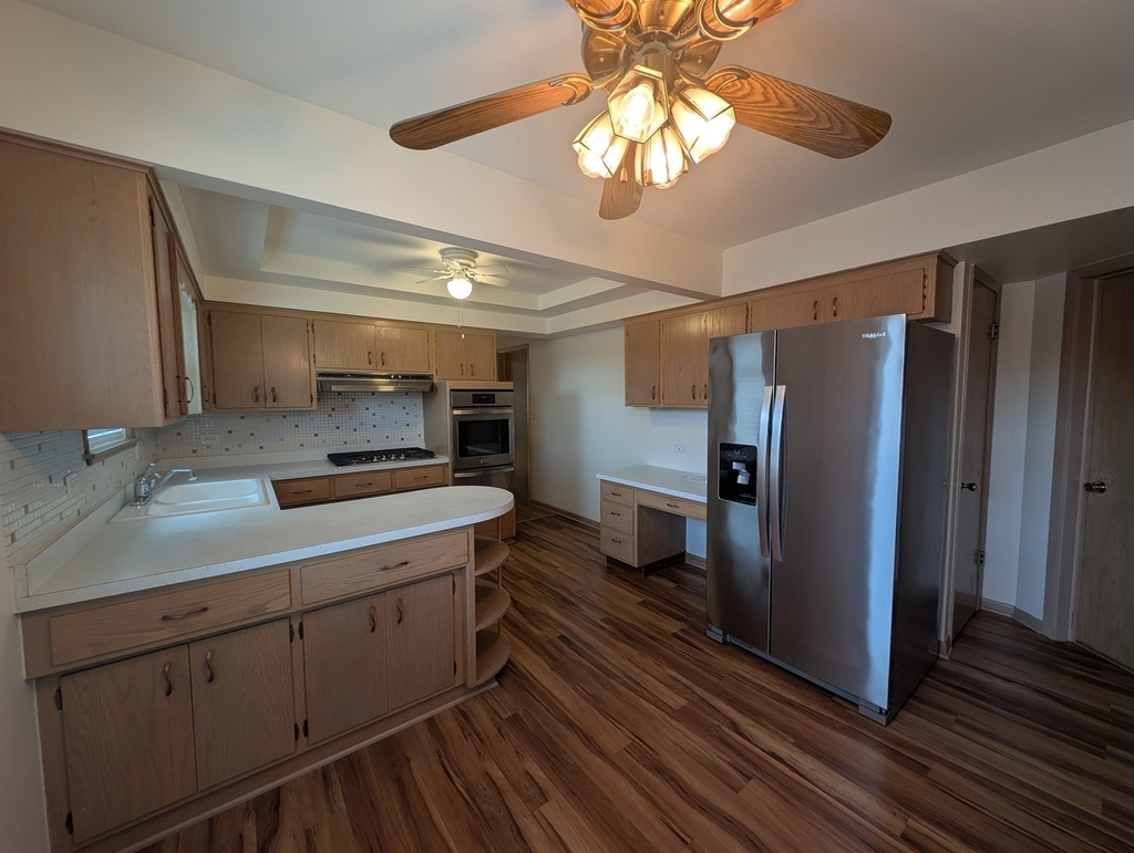 6537 N Natoma Avenue - Photo 2