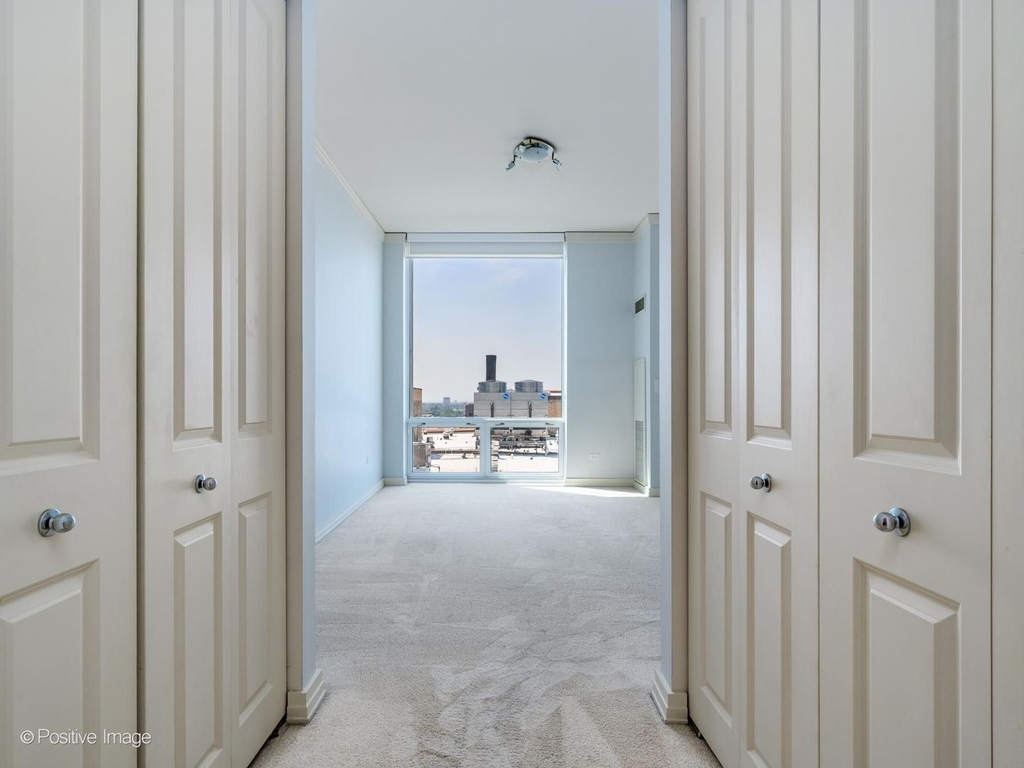 170 W Polk Street - Photo 14