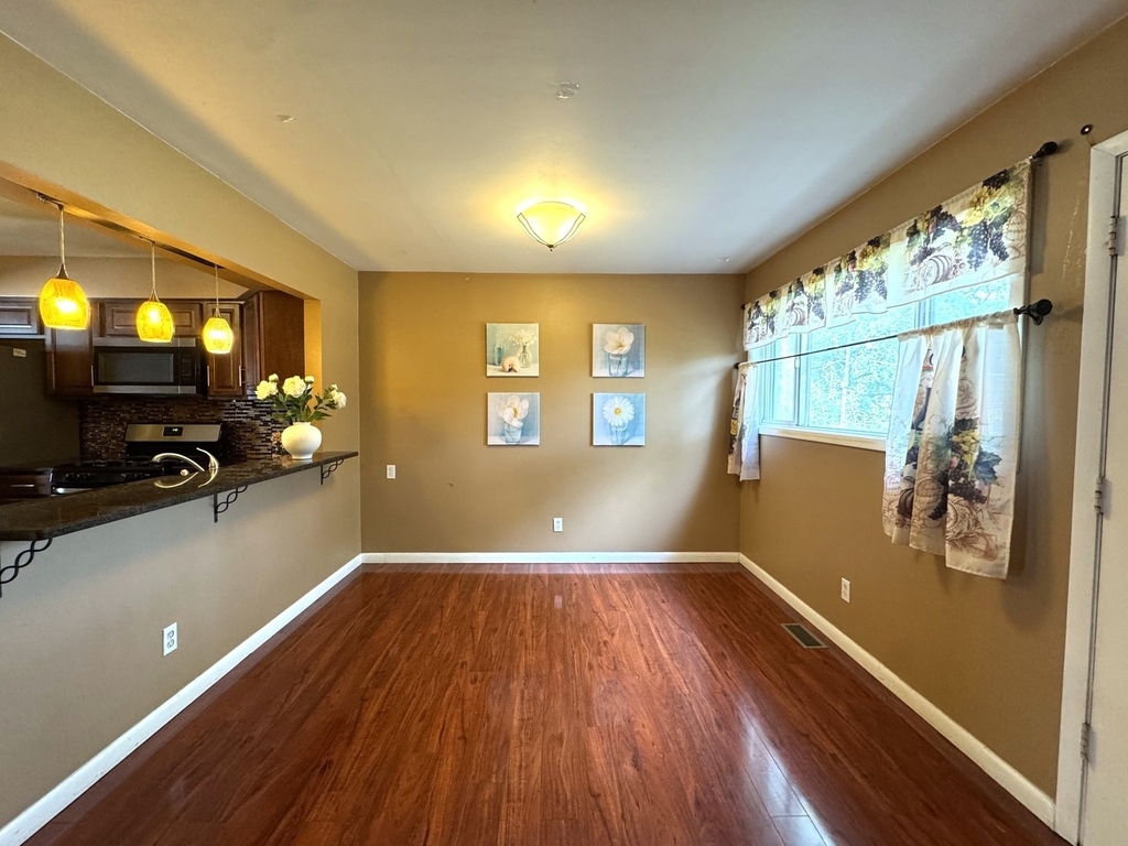 8113 Norwood Court - Photo 11