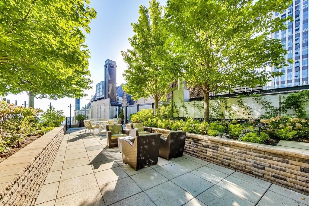 60 E Monroe Street - Photo 31