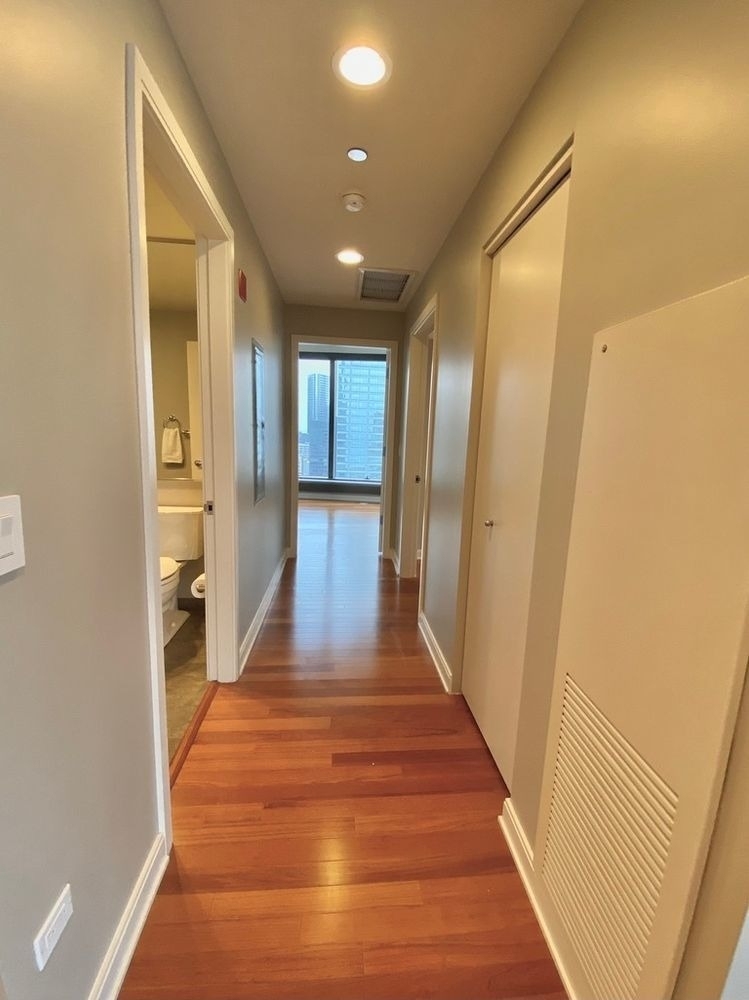 60 E Monroe Street - Photo 17