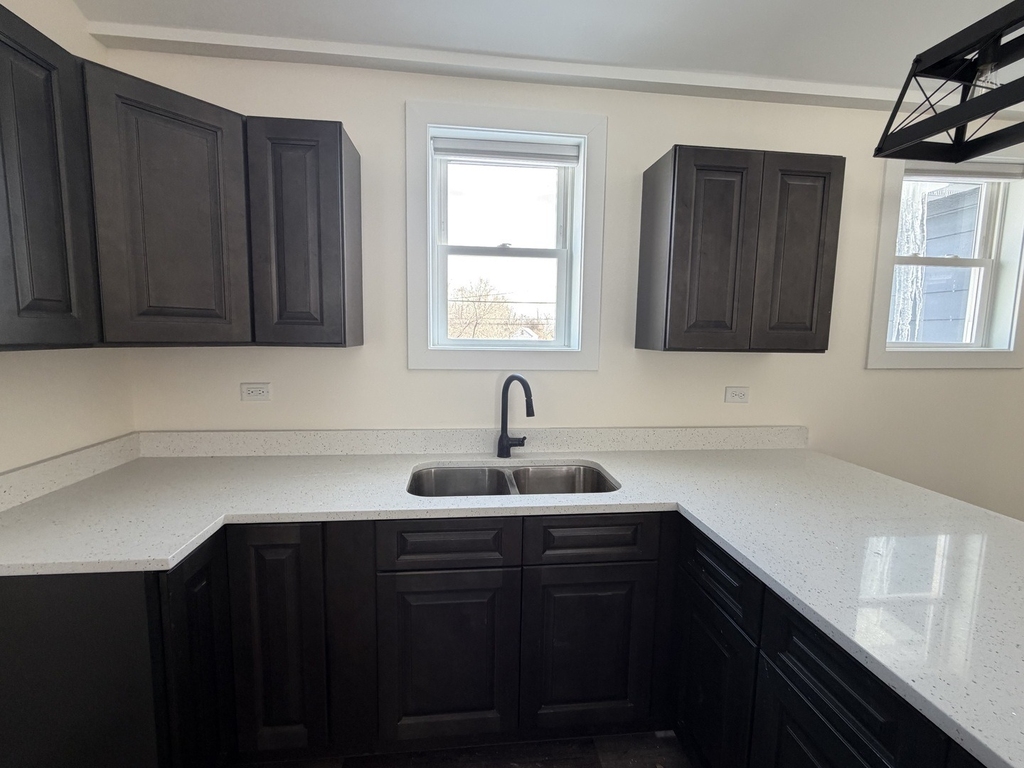 915 S Spencer Road - Photo 2