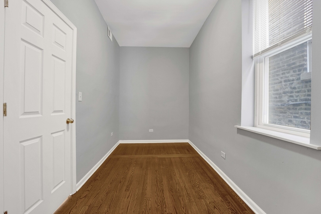 3340 S Carpenter Street - Photo 11