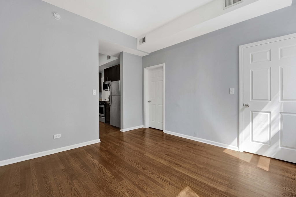 3340 S Carpenter Street - Photo 3