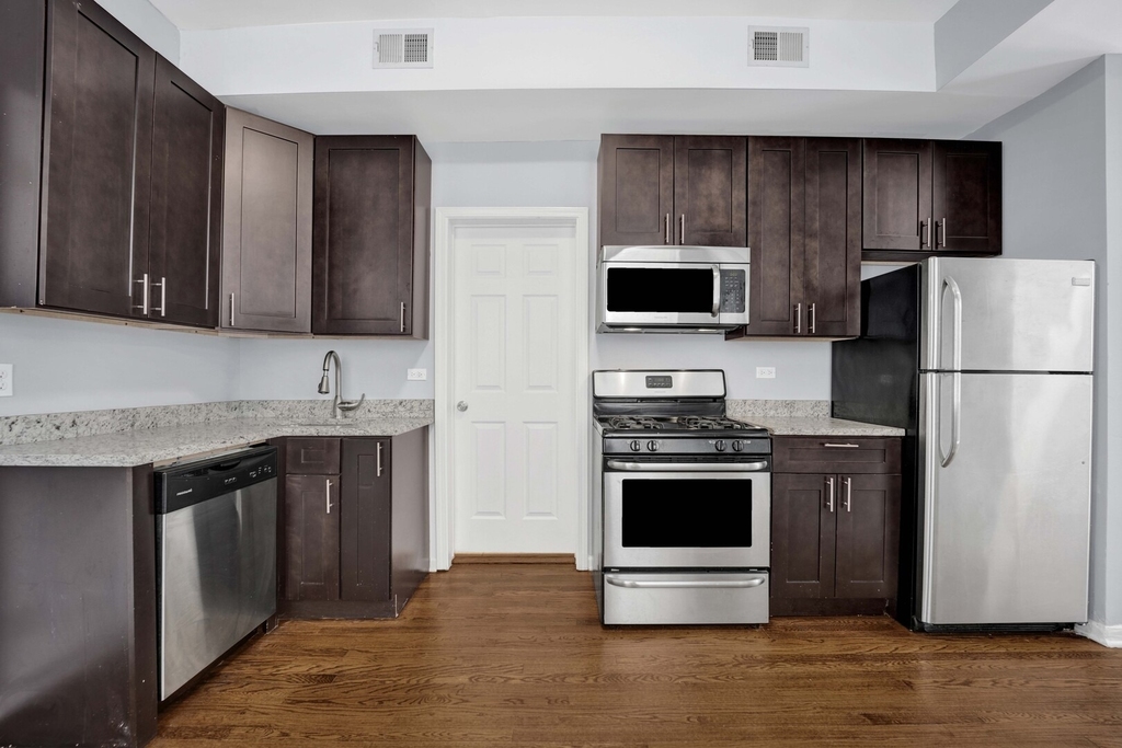 3340 S Carpenter Street - Photo 7