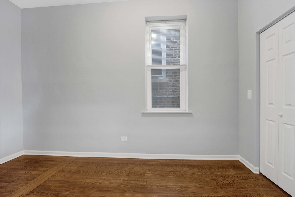 3340 S Carpenter Street - Photo 10