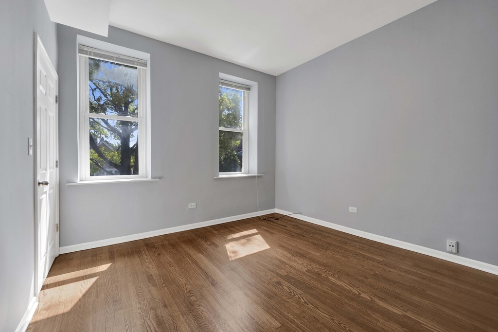 3340 S Carpenter Street - Photo 2