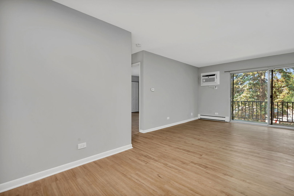 909 Plainfield Road - Photo 7
