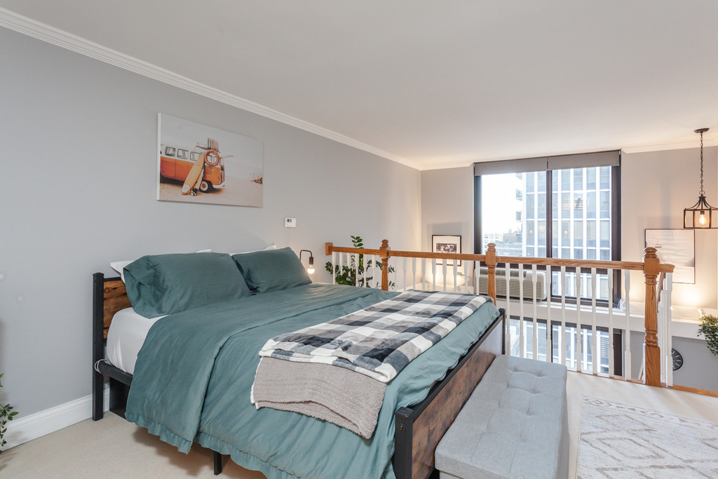 1221 N Dearborn Street - Photo 8