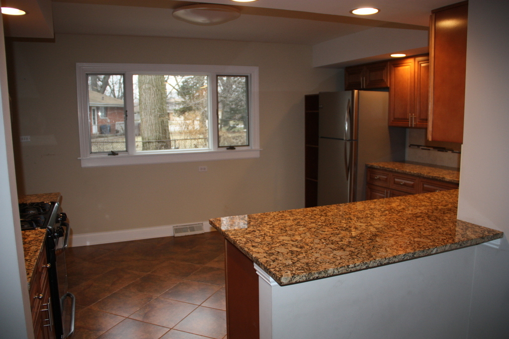 402 E Atwater Avenue - Photo 3