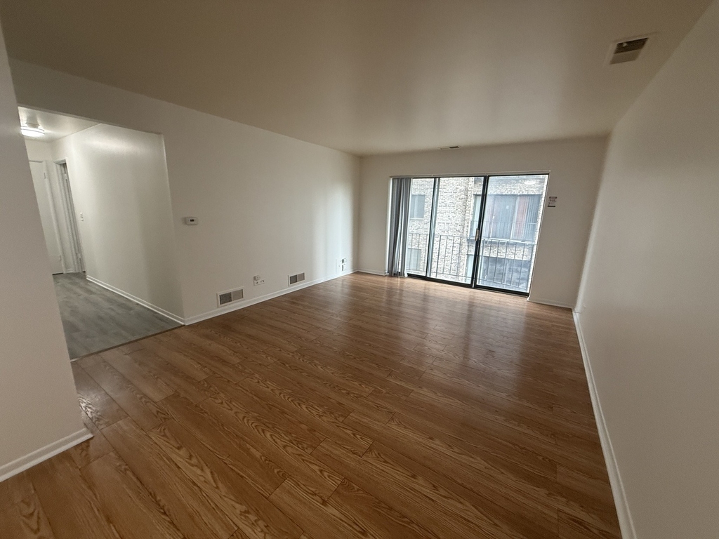 2310 N Harlem Avenue - Photo 3