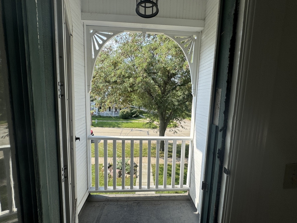 502 E Washington Street - Photo 11