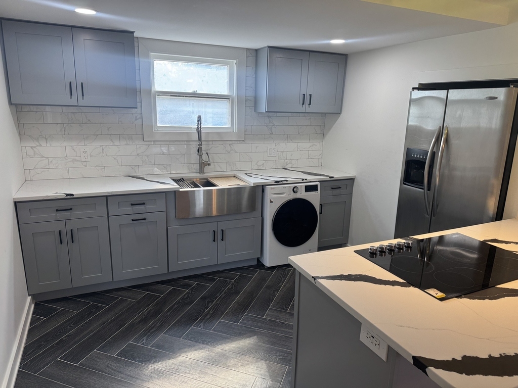 502 E Washington Street - Photo 1