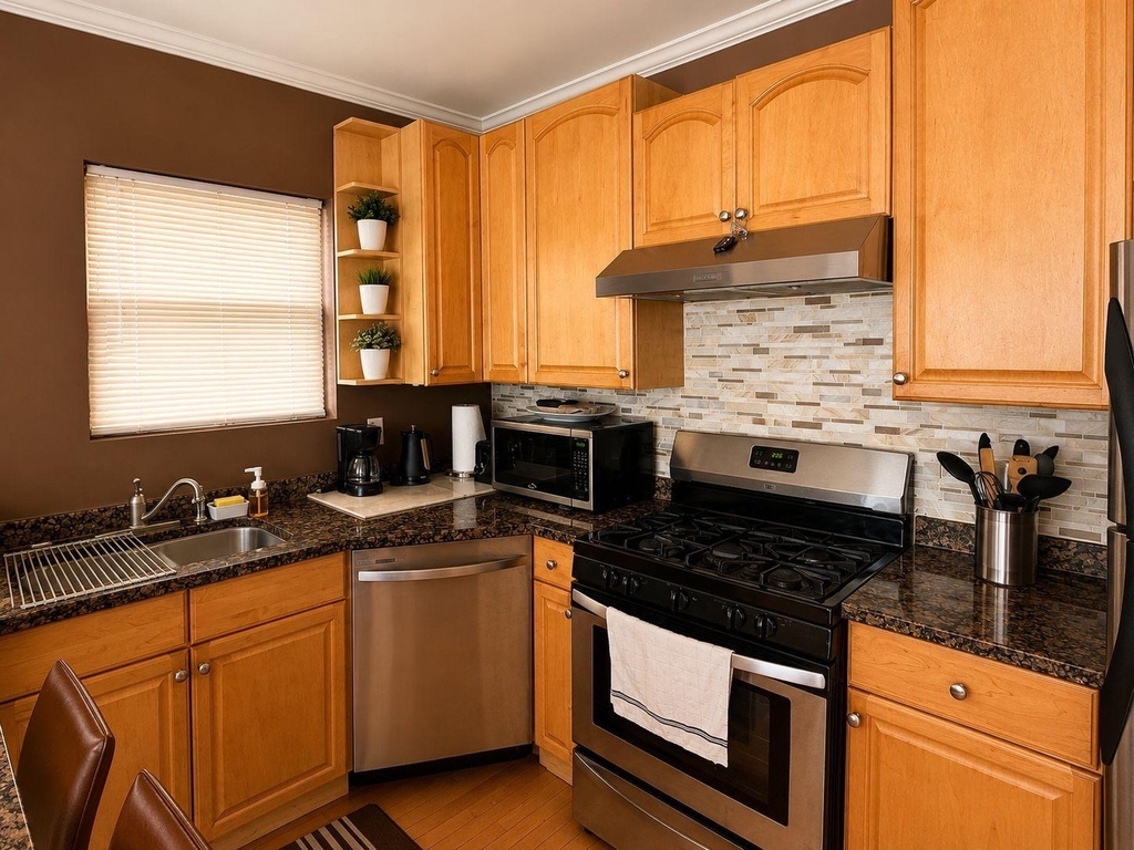 1028 W 20th Place - Photo 6