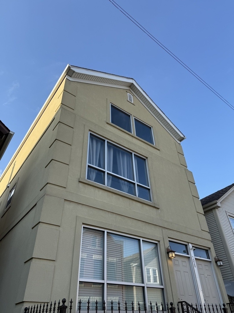 1028 W 20th Place - Photo 1