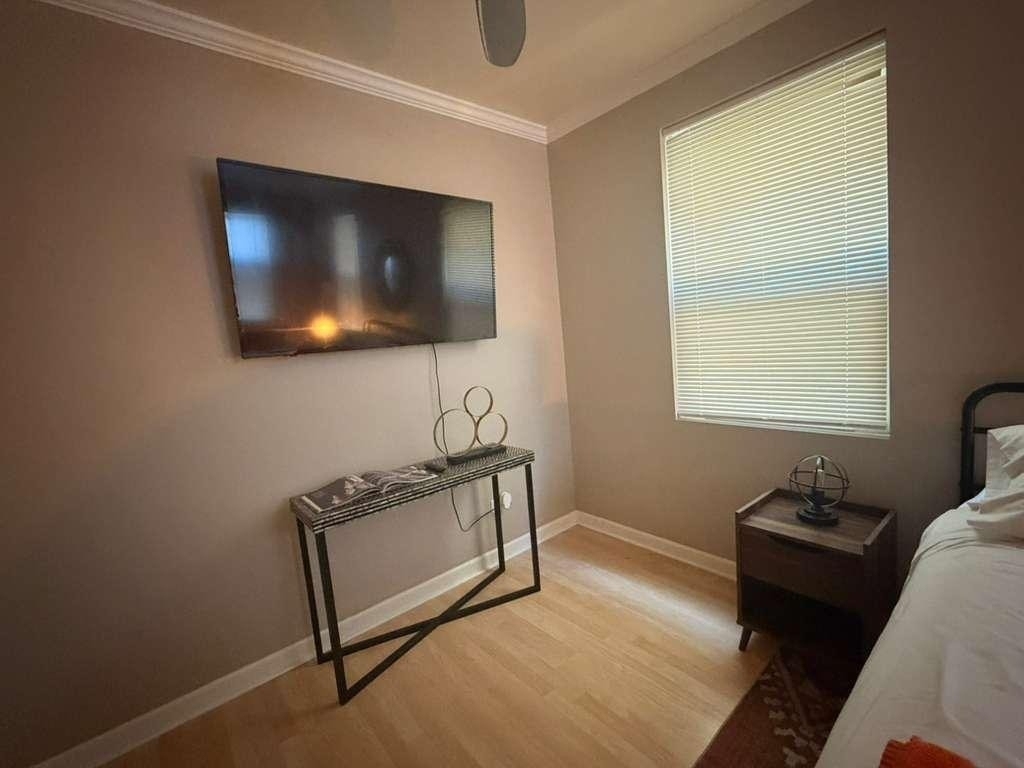 1028 W 20th Place - Photo 15