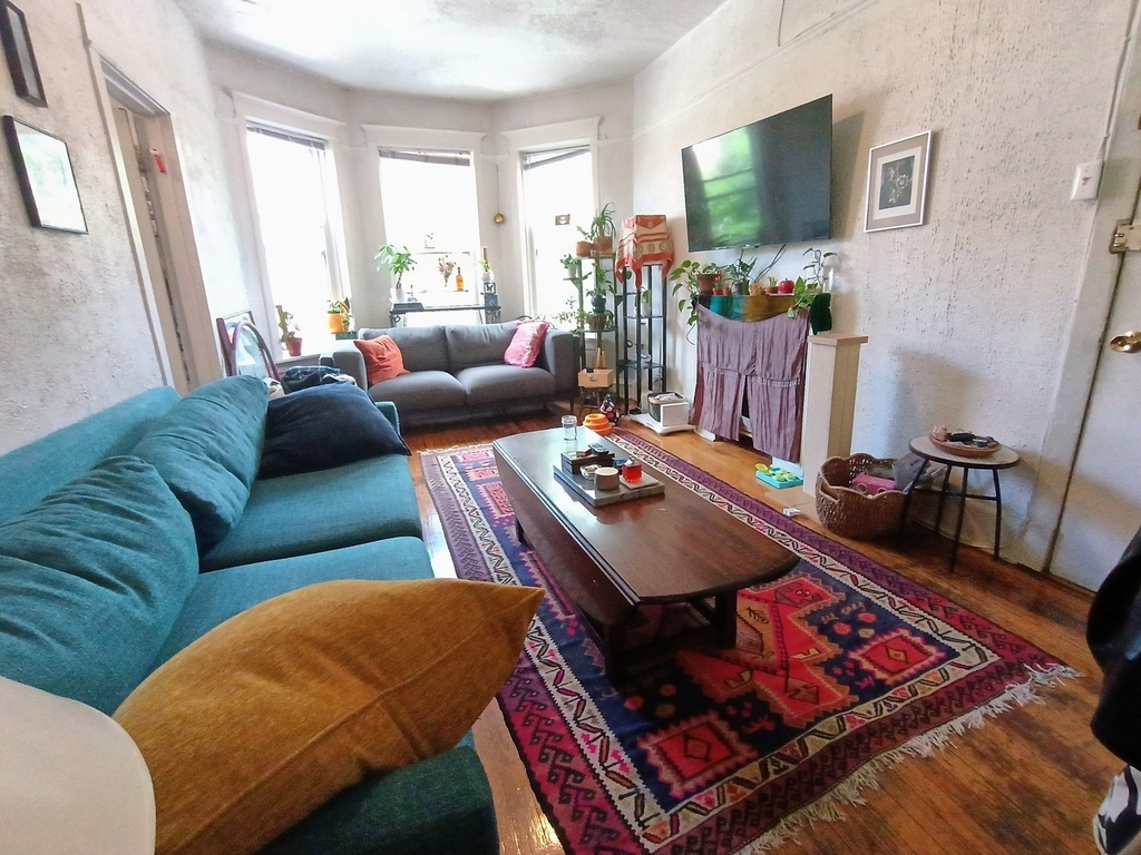 3516 N Broadway Street - Photo 1