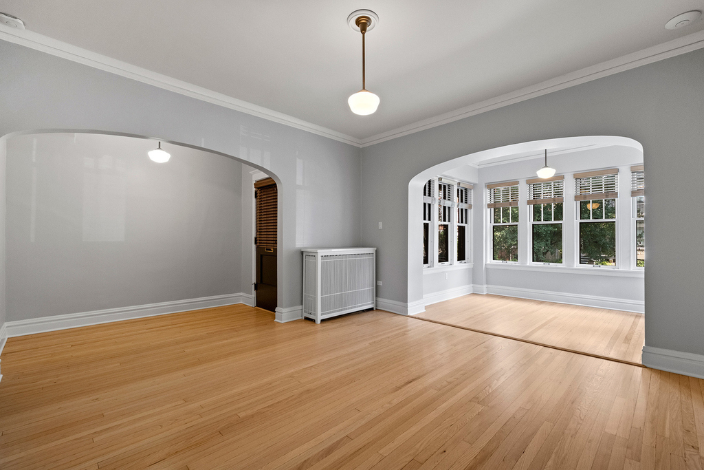 1335 W Thorndale Avenue - Photo 2