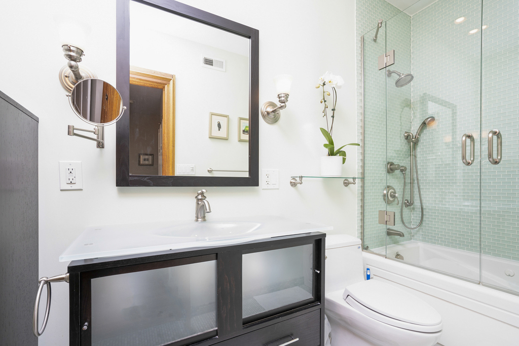 550 W Surf Street - Photo 16