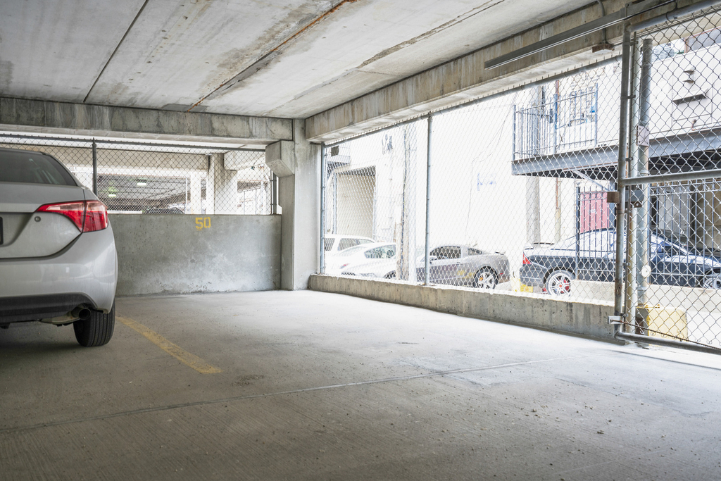 550 W Surf Street - Photo 19