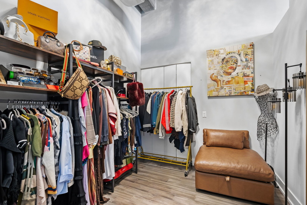 320 E 21st Street - Photo 10