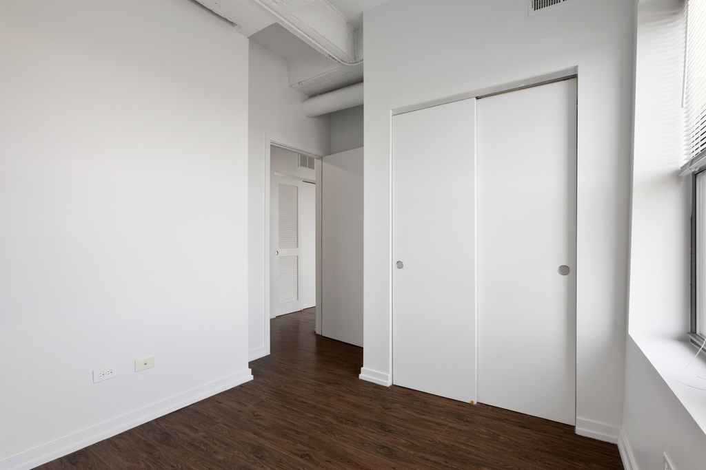 1325 W Wilson Avenue - Photo 5