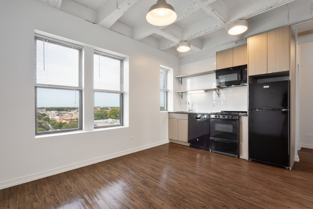 1325 W Wilson Avenue - Photo 2