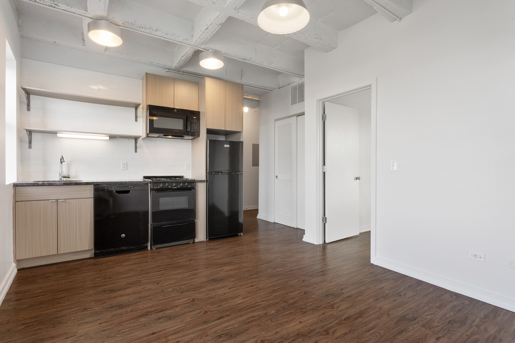 1325 W Wilson Avenue - Photo 3