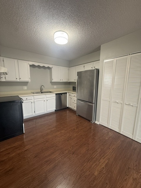 1025 Manchester Court - Photo 1
