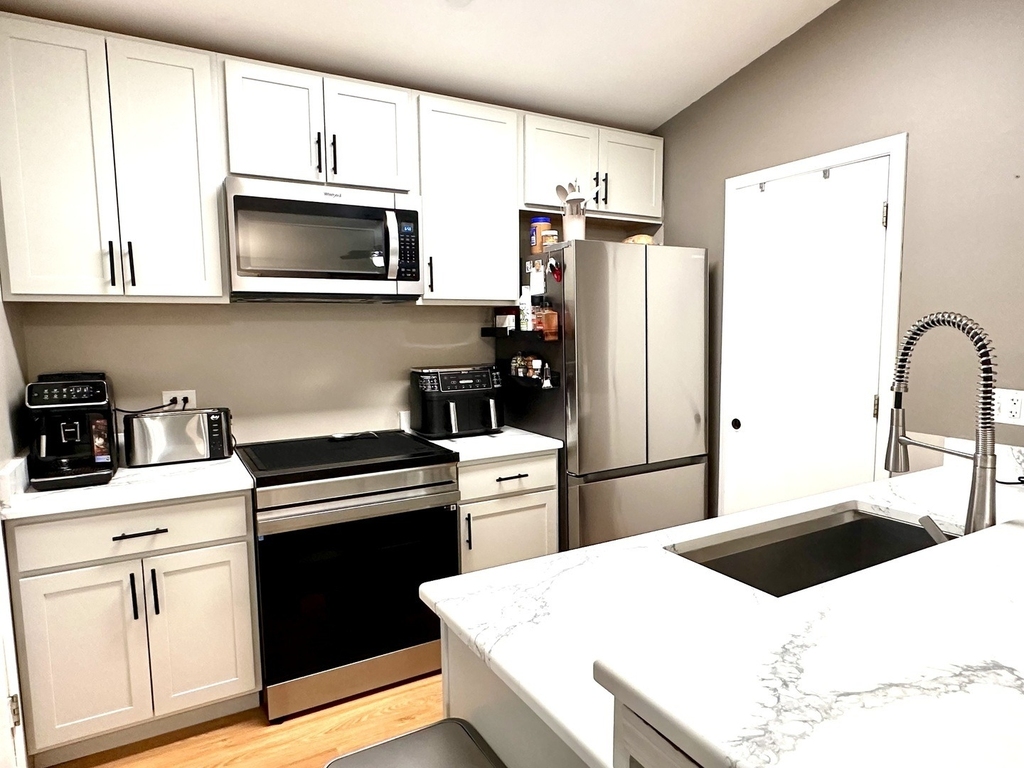 1384 Cunat Court - Photo 2
