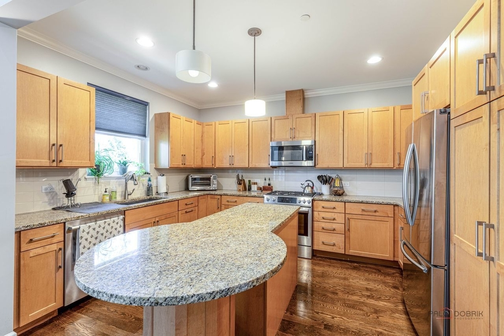 842 Chestnut Street - Photo 6