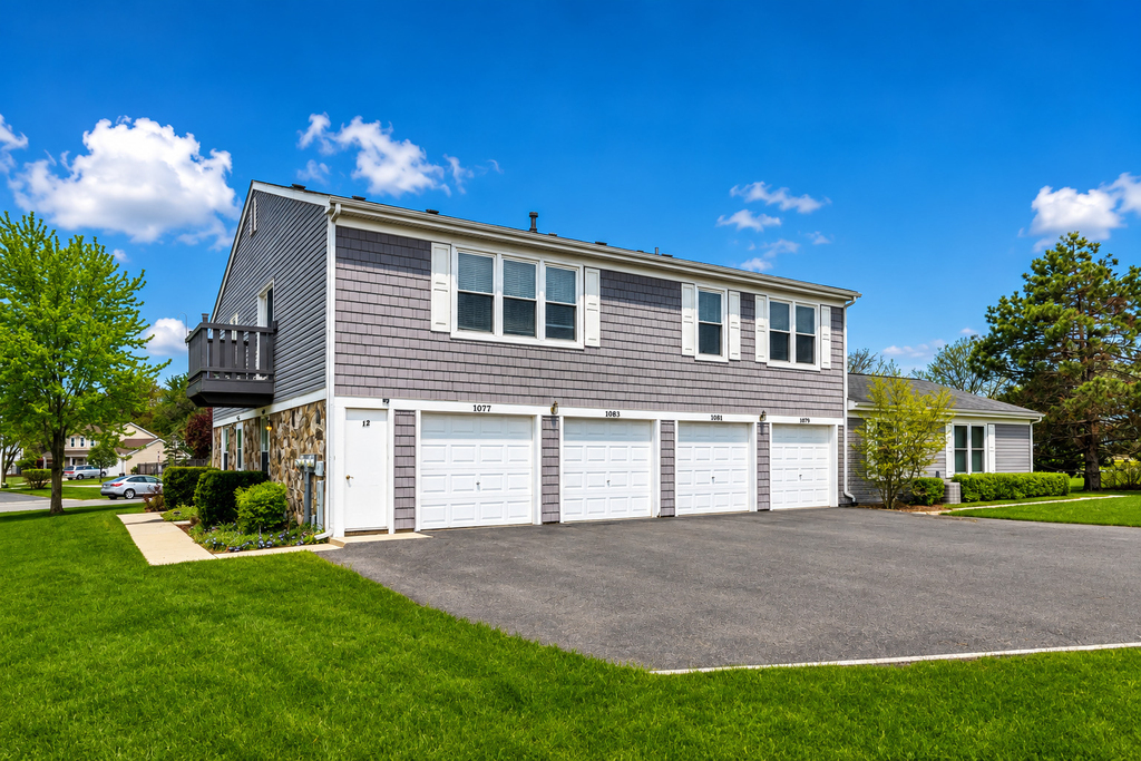 1077 Glouchester Harbor - Photo 0