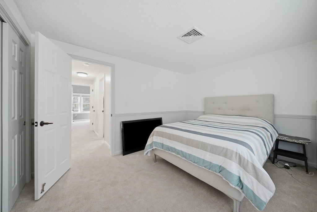 114 Bartemus - Photo 20