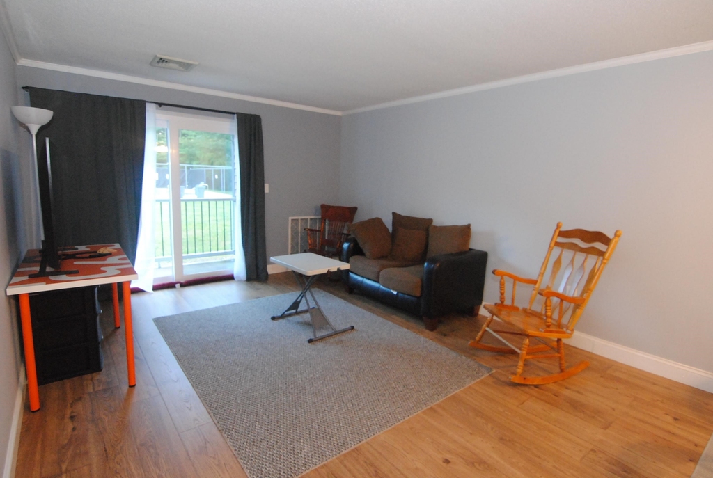 15 Blackstone - Photo 8