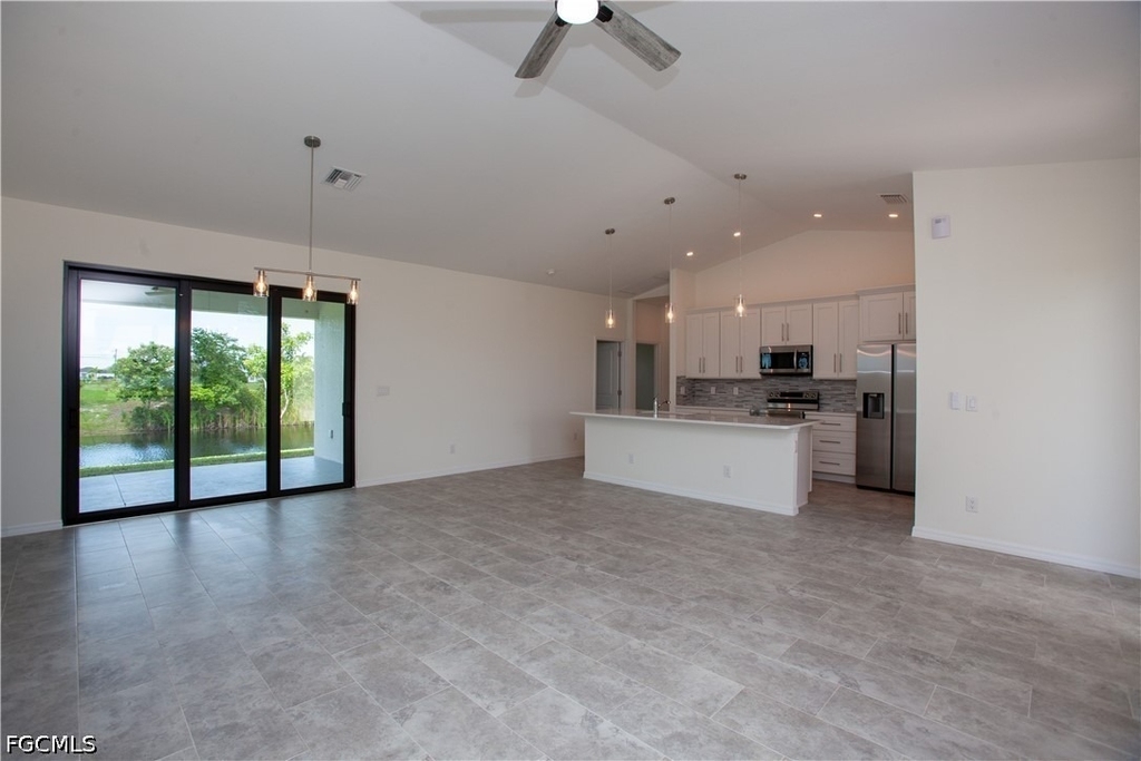 2102 Nw 6th Place - Photo 6