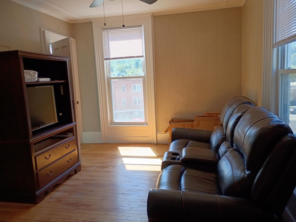 166 Main - Photo 0