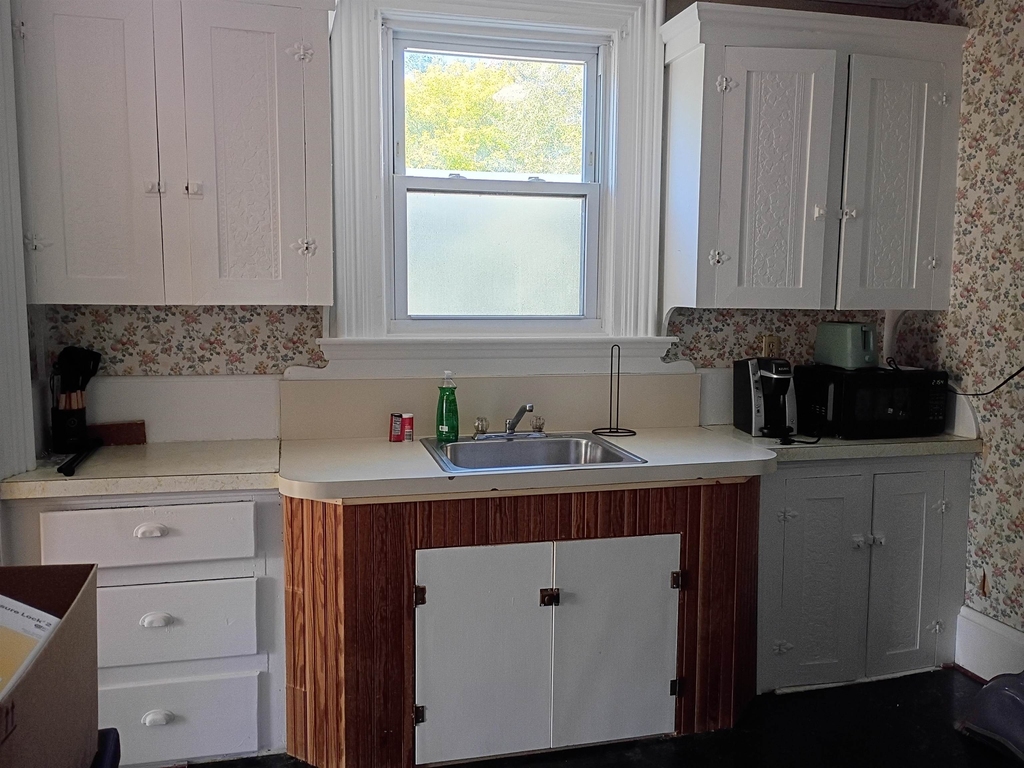 166 Main - Photo 1