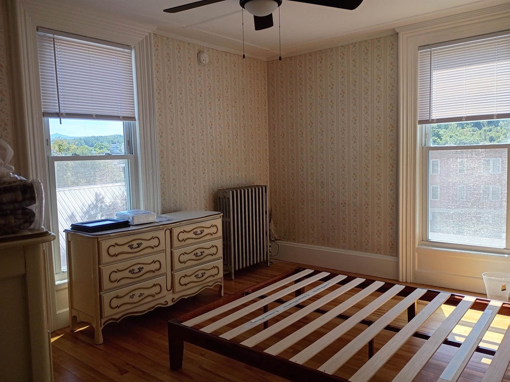 166 Main - Photo 5