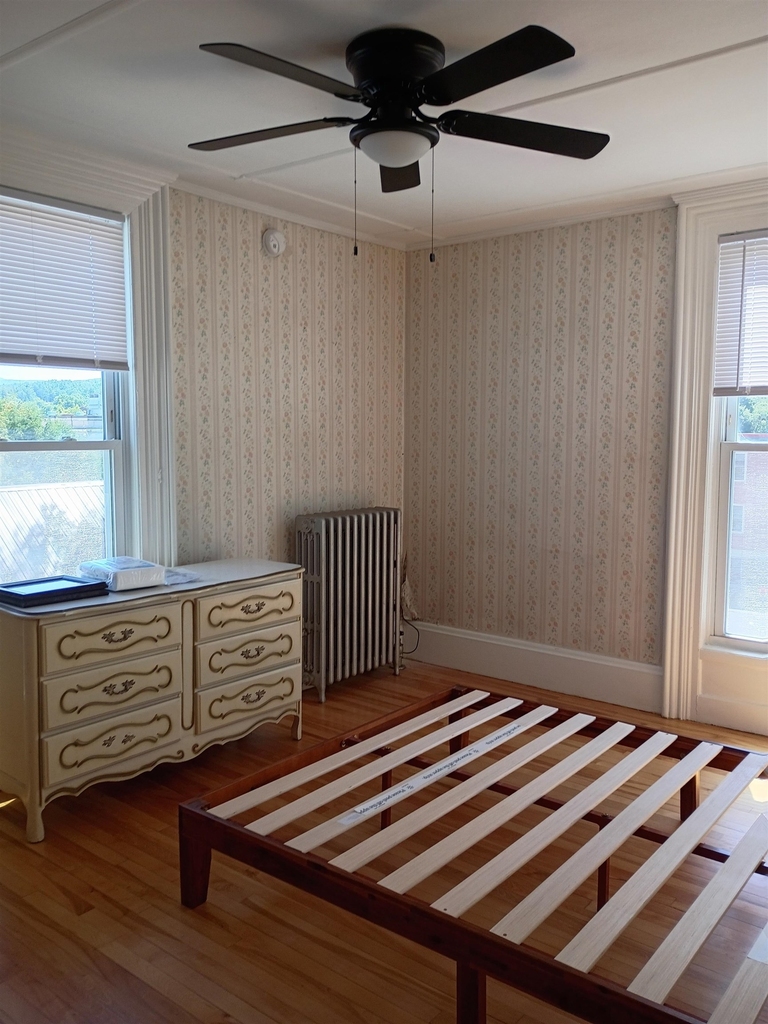 166 Main - Photo 4