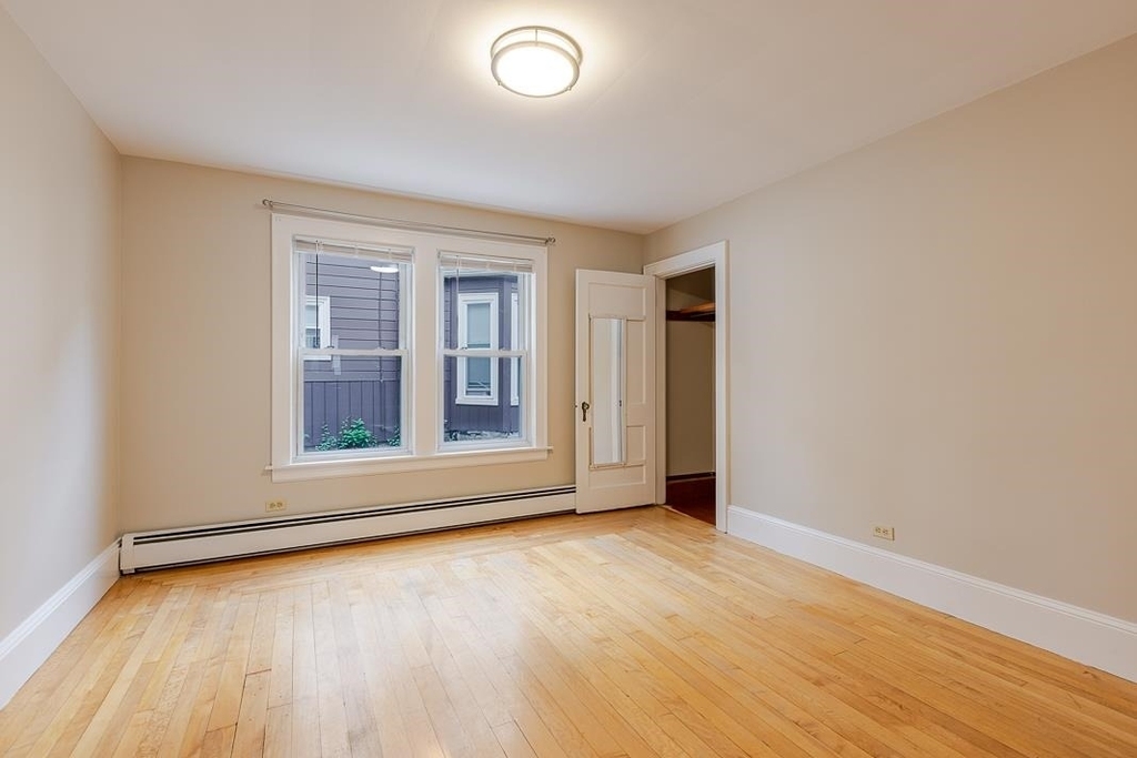 324 Laurel - Photo 11