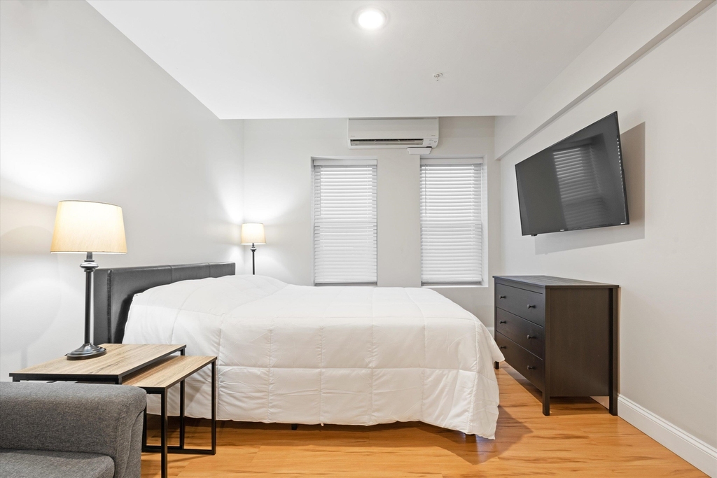 1361 Elm - Photo 14