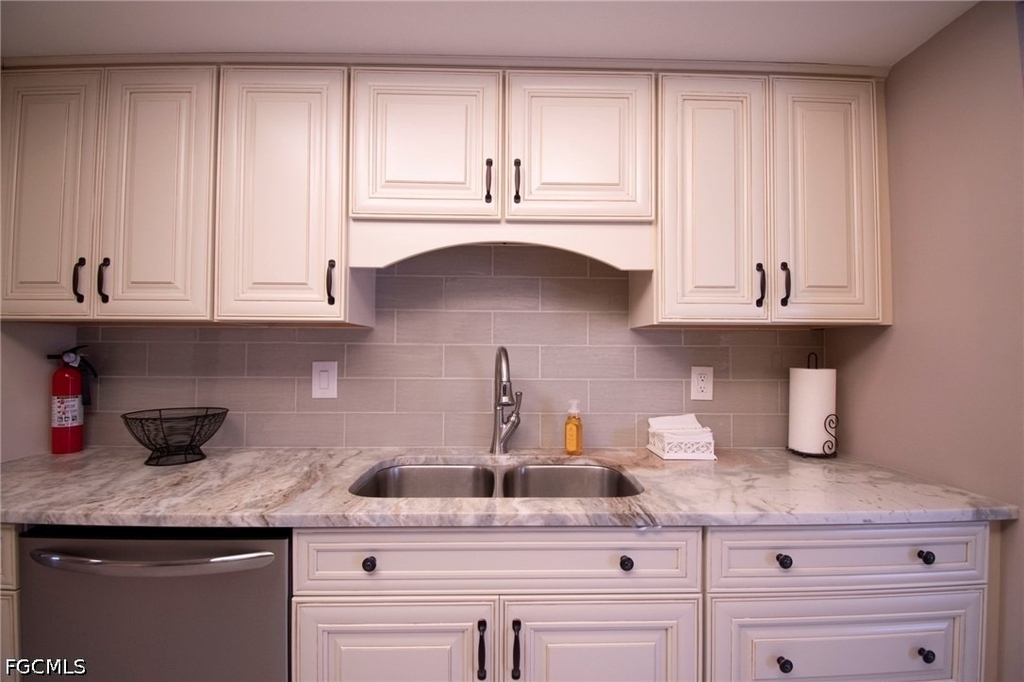 3612 Se 12th Avenue - Photo 13