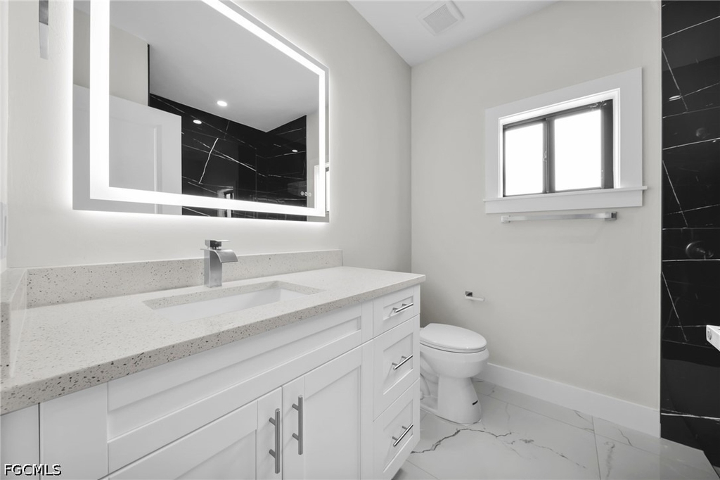 636 Ladd Street - Photo 14
