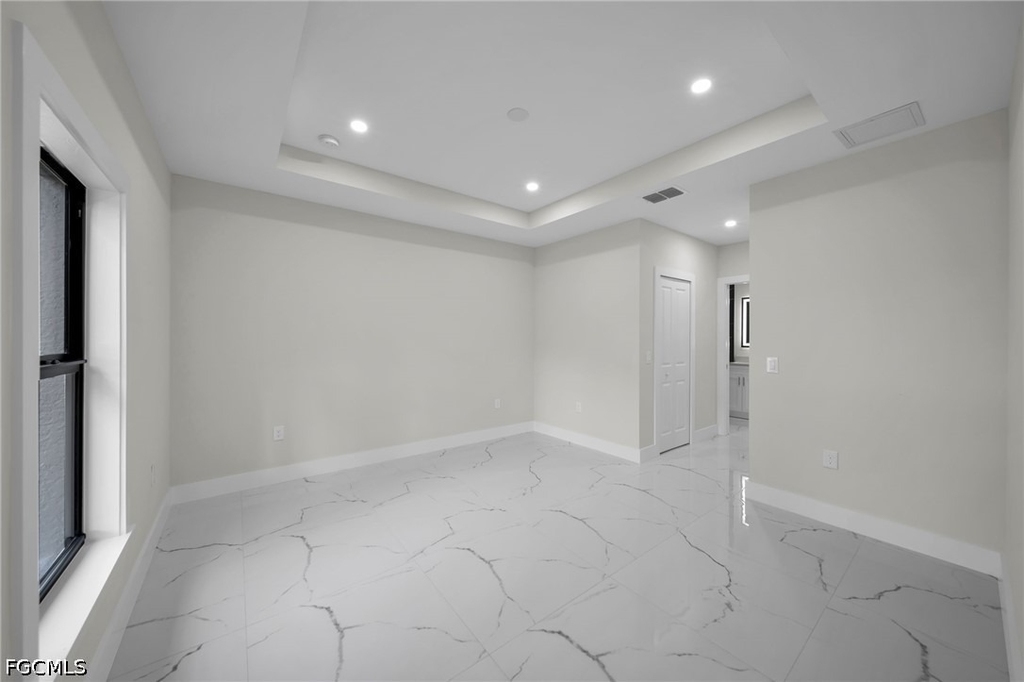 636 Ladd Street - Photo 17