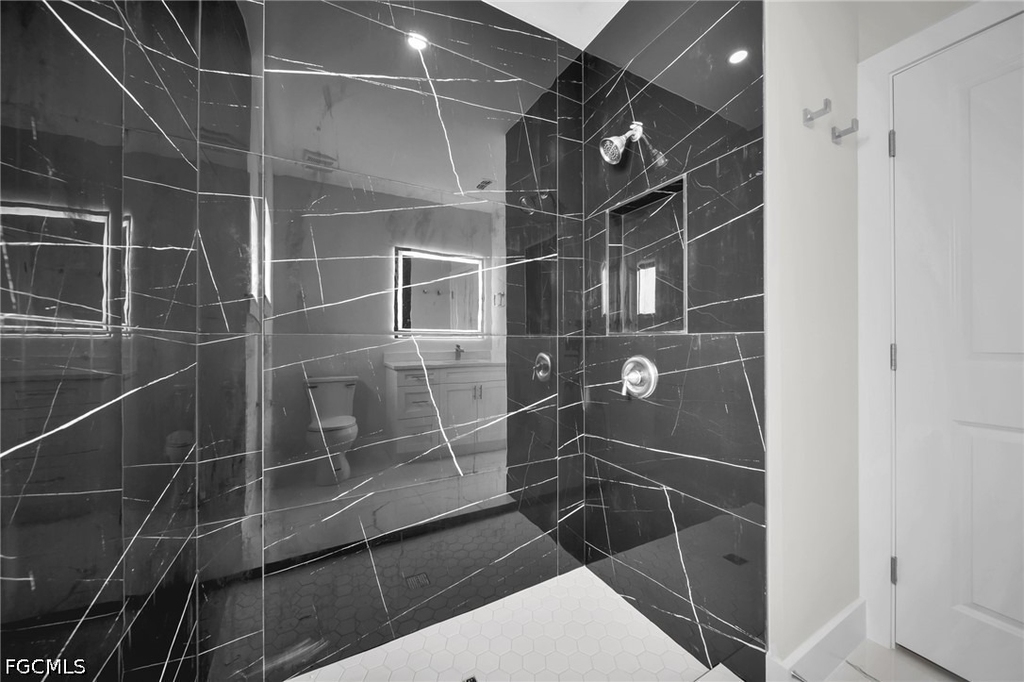 636 Ladd Street - Photo 12
