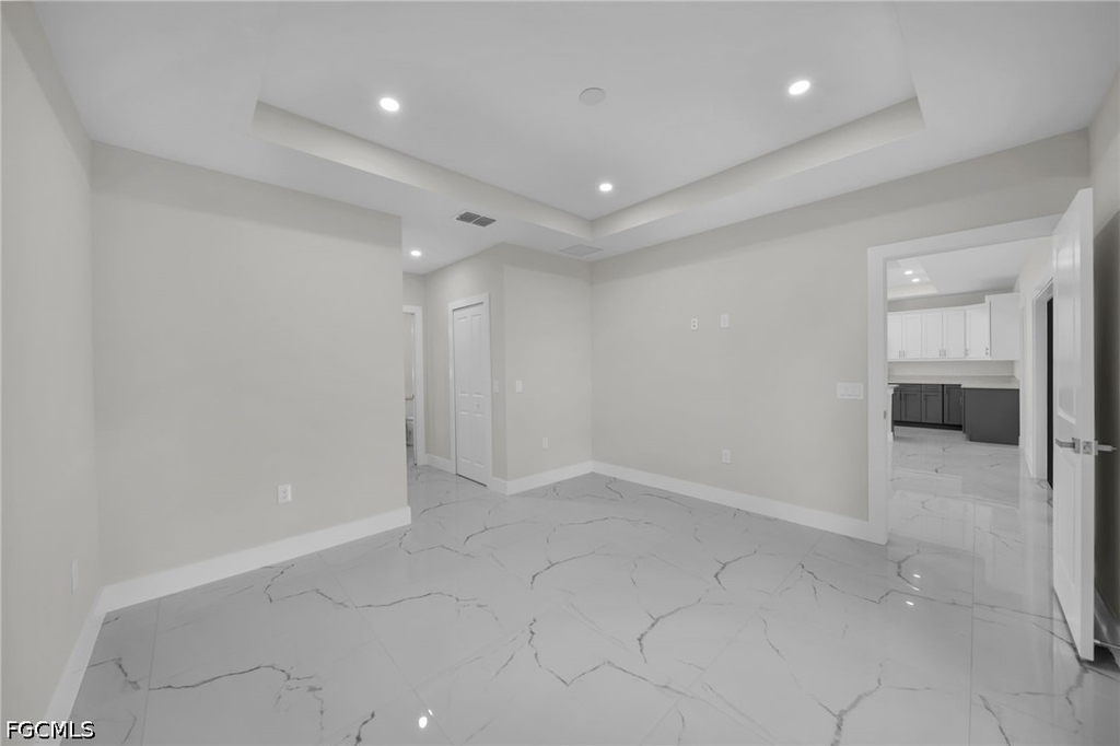 636 Ladd Street - Photo 10