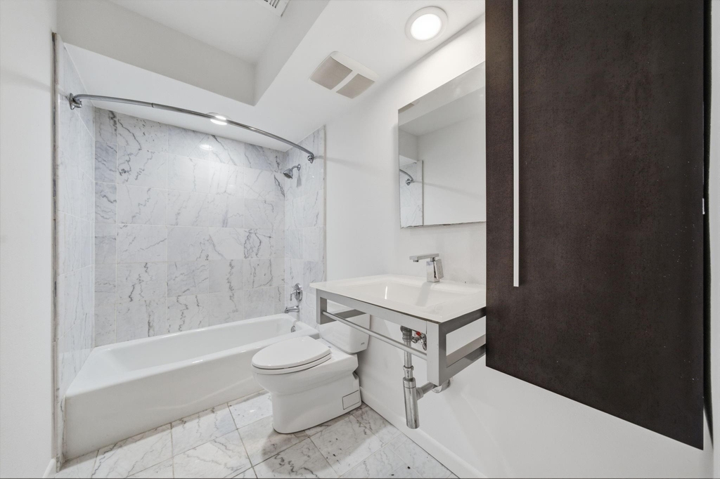 10319 Meadow Lake Lane - Photo 23