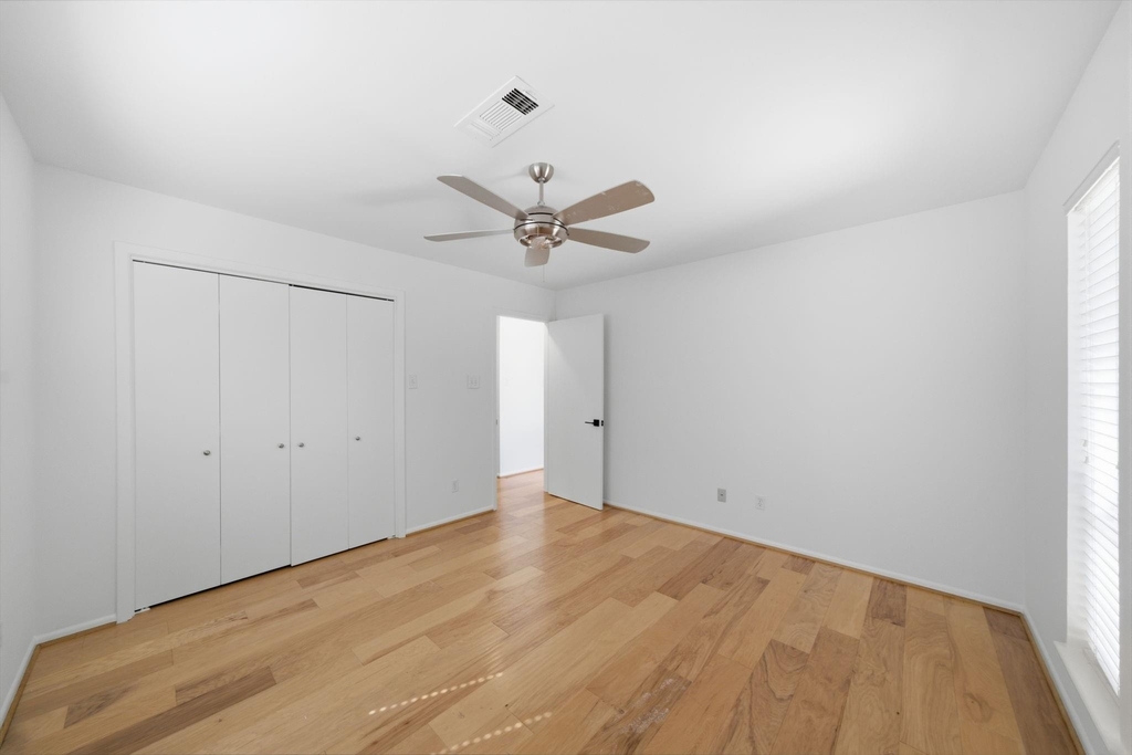 10319 Meadow Lake Lane - Photo 21