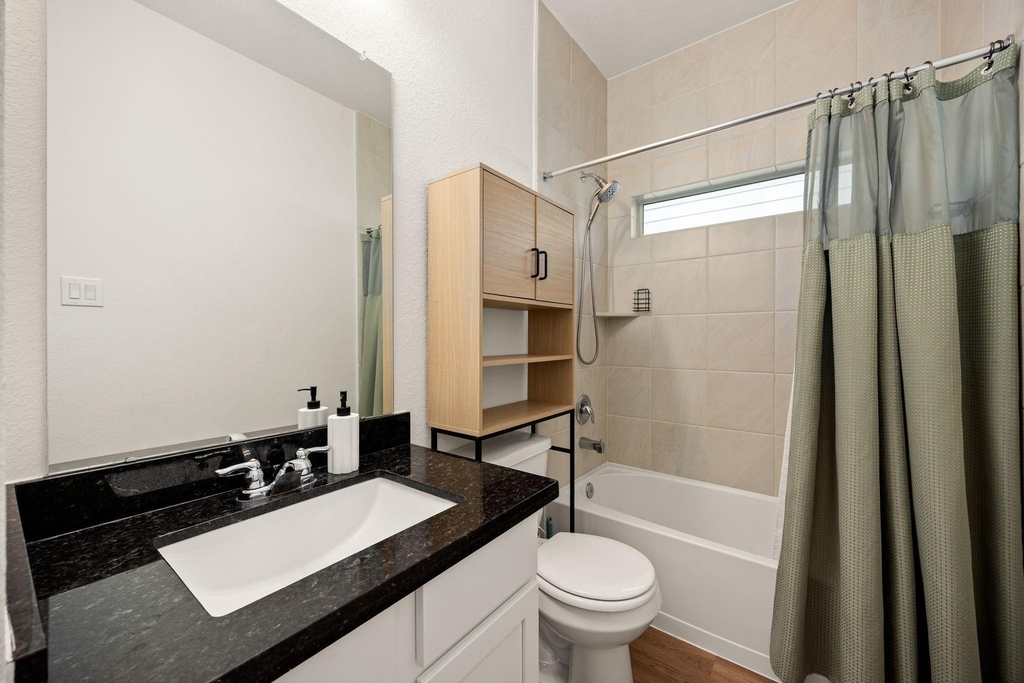 10422 Milford Woods Lane - Photo 14
