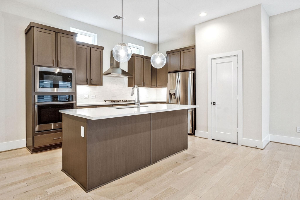 838 Fisher Street - Photo 5